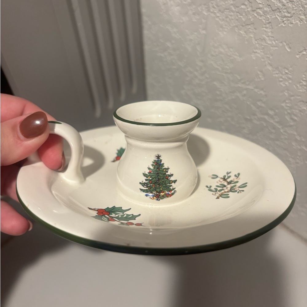 CUTHBERTSON CHRISTMAS TREE HANDLED CANDLE HOLDER, CHRISTMAS TREE WITH GREEN TRIM